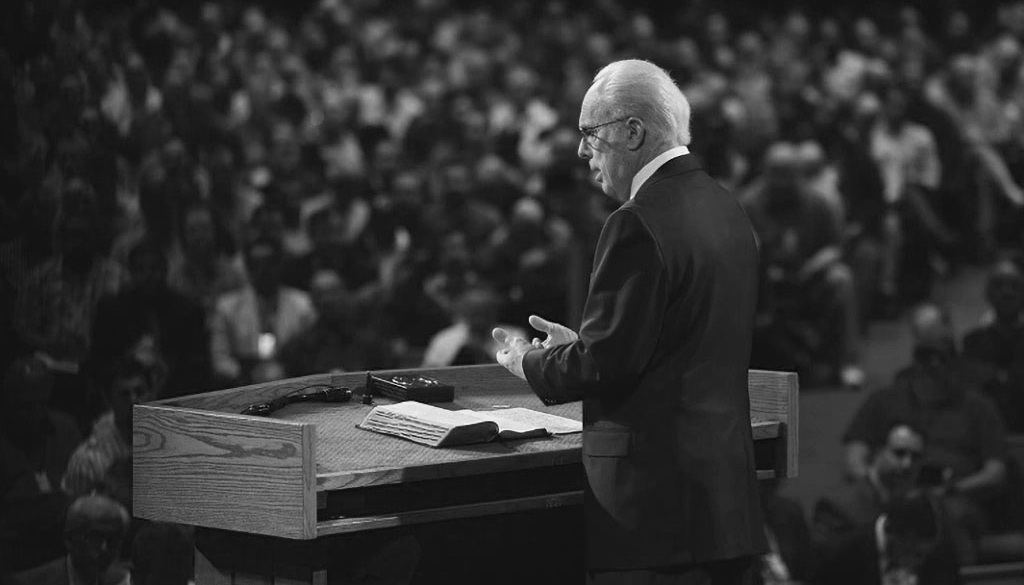 John MacArthur Goes to Be with the Lord After a Lifetime of Faithful Ministry