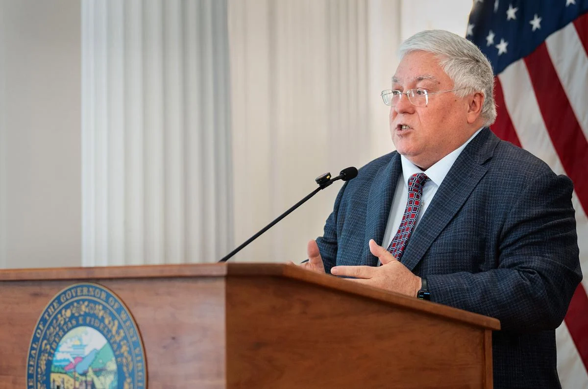 S&P Upgrades West Virginia’s Credit Outlook to Positive, Affirms AA- Rating S&P Upgrades West Virginia’s Credit Outlook to Positive, Affirms AA- Rating