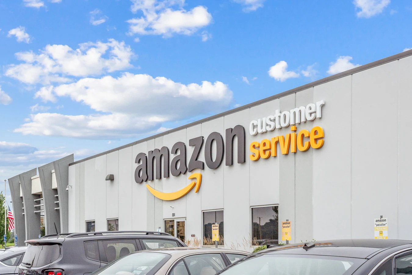 Amazon to Close Huntington Customer Service Center by 2026, Employees Transition to Virtual Jobs